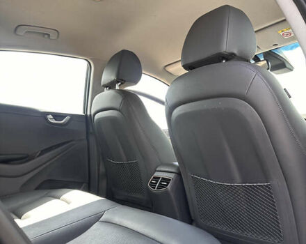 Черный Хендай Ioniq, объемом двигателя 0 л и пробегом 121 тыс. км за 12950 $, фото 19 на Automoto.ua