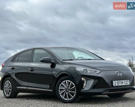Черный Хендай Ioniq, объемом двигателя 0 л и пробегом 122 тыс. км за 11999 $, фото 6 на Automoto.ua