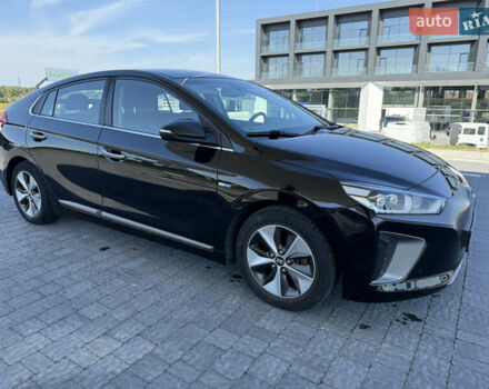 Чорний Хендай Ioniq, об'ємом двигуна 0 л та пробігом 82 тис. км за 12499 $, фото 8 на Automoto.ua