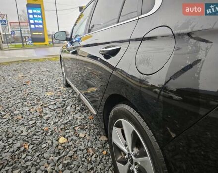Чорний Хендай Ioniq, об'ємом двигуна 0 л та пробігом 98 тис. км за 13250 $, фото 10 на Automoto.ua