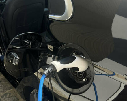 Чорний Хендай Ioniq, об'ємом двигуна 0 л та пробігом 46 тис. км за 16800 $, фото 20 на Automoto.ua