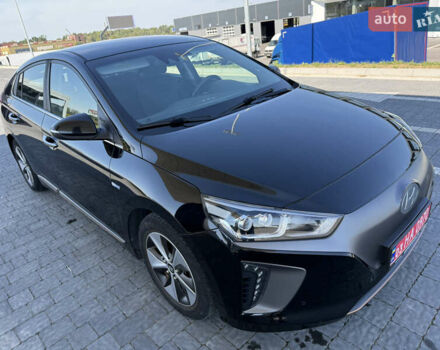 Чорний Хендай Ioniq, об'ємом двигуна 0 л та пробігом 82 тис. км за 12499 $, фото 5 на Automoto.ua