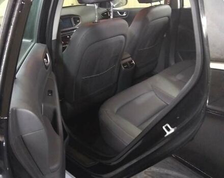 Черный Хендай Ioniq, объемом двигателя 0 л и пробегом 44 тыс. км за 17300 $, фото 3 на Automoto.ua