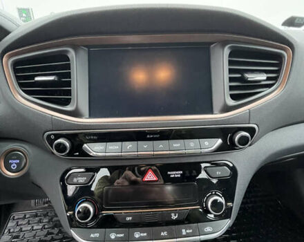 Черный Хендай Ioniq, объемом двигателя 0 л и пробегом 113 тыс. км за 13300 $, фото 31 на Automoto.ua