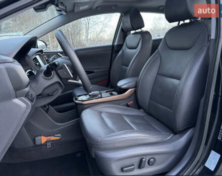 Черный Хендай Ioniq, объемом двигателя 0 л и пробегом 105 тыс. км за 12150 $, фото 2 на Automoto.ua