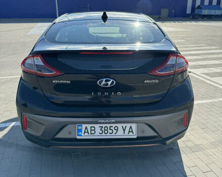 Чорний Хендай Ioniq, об'ємом двигуна 0 л та пробігом 77 тис. км за 15700 $, фото 5 на Automoto.ua