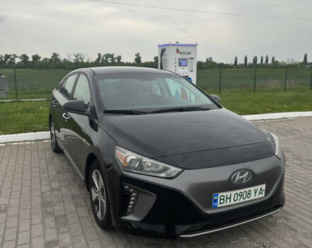 Черный Хендай Ioniq, объемом двигателя 0 л и пробегом 166 тыс. км за 12000 $, фото 1 на Automoto.ua