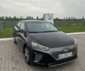 Черный Хендай Ioniq, объемом двигателя 0 л и пробегом 166 тыс. км за 12000 $, фото 1 на Automoto.ua