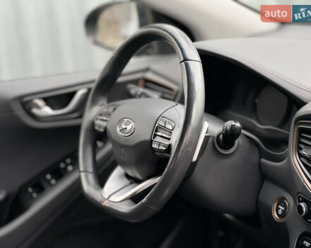 Чорний Хендай Ioniq, об'ємом двигуна 0 л та пробігом 103 тис. км за 12900 $, фото 34 на Automoto.ua