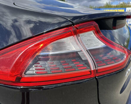 Черный Хендай Ioniq, объемом двигателя 0 л и пробегом 121 тыс. км за 12950 $, фото 15 на Automoto.ua