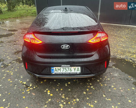 Черный Хендай Ioniq, объемом двигателя 0 л и пробегом 122 тыс. км за 13200 $, фото 4 на Automoto.ua