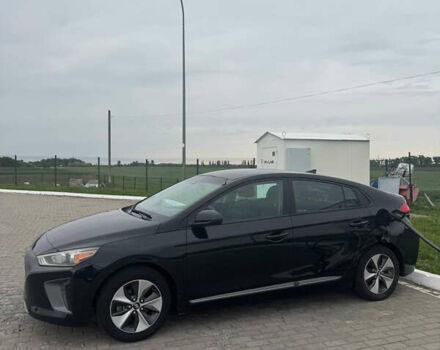 Черный Хендай Ioniq, объемом двигателя 0 л и пробегом 166 тыс. км за 12000 $, фото 2 на Automoto.ua
