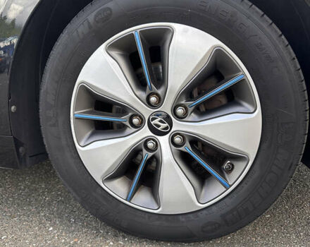 Черный Хендай Ioniq, объемом двигателя 0 л и пробегом 121 тыс. км за 12950 $, фото 14 на Automoto.ua