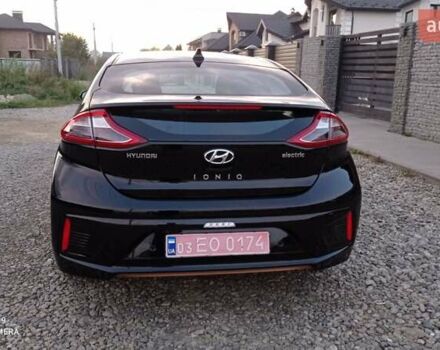 Черный Хендай Ioniq, объемом двигателя 0 л и пробегом 109 тыс. км за 12150 $, фото 7 на Automoto.ua