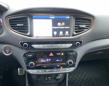 Черный Хендай Ioniq, объемом двигателя 0 л и пробегом 128 тыс. км за 12300 $, фото 36 на Automoto.ua