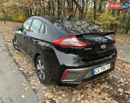 Черный Хендай Ioniq, объемом двигателя 0 л и пробегом 147 тыс. км за 12900 $, фото 6 на Automoto.ua