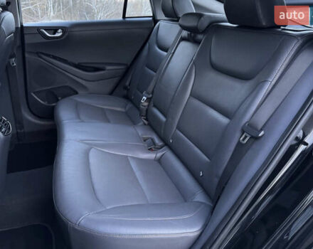 Черный Хендай Ioniq, объемом двигателя 0 л и пробегом 105 тыс. км за 12150 $, фото 25 на Automoto.ua