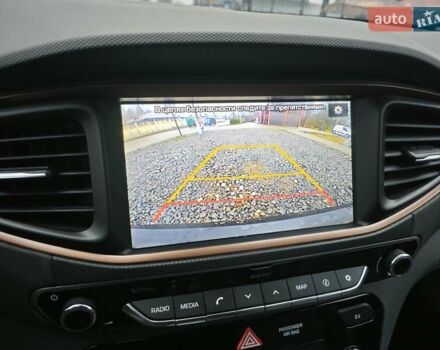 Чорний Хендай Ioniq, об'ємом двигуна 0 л та пробігом 98 тис. км за 13250 $, фото 59 на Automoto.ua