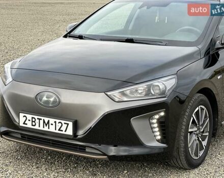 Черный Хендай Ioniq, объемом двигателя 0 л и пробегом 122 тыс. км за 11999 $, фото 29 на Automoto.ua