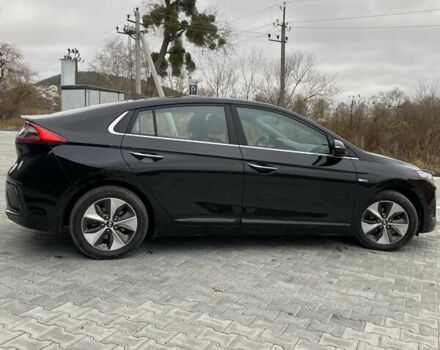 Черный Хендай Ioniq, объемом двигателя 0 л и пробегом 128 тыс. км за 12300 $, фото 13 на Automoto.ua