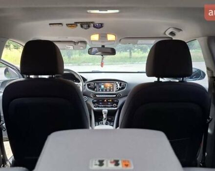 Чорний Хендай Ioniq, об'ємом двигуна 1.58 л та пробігом 150 тис. км за 14200 $, фото 10 на Automoto.ua