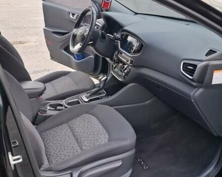 Чорний Хендай Ioniq, об'ємом двигуна 1.58 л та пробігом 150 тис. км за 14200 $, фото 13 на Automoto.ua