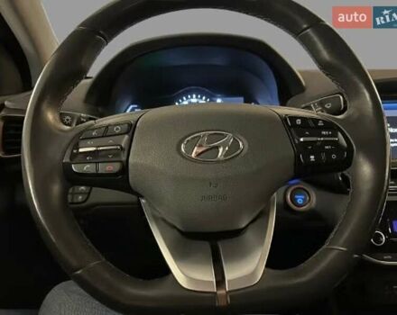 Черный Хендай Ioniq, объемом двигателя 0 л и пробегом 89 тыс. км за 12934 $, фото 3 на Automoto.ua