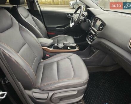 Чорний Хендай Ioniq, об'ємом двигуна 0 л та пробігом 98 тис. км за 13250 $, фото 35 на Automoto.ua