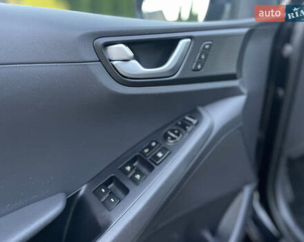 Черный Хендай Ioniq, объемом двигателя 0 л и пробегом 97 тыс. км за 12399 $, фото 51 на Automoto.ua