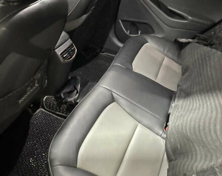 Черный Хендай Ioniq, объемом двигателя 0 л и пробегом 122 тыс. км за 13200 $, фото 23 на Automoto.ua