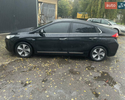 Черный Хендай Ioniq, объемом двигателя 0 л и пробегом 122 тыс. км за 13200 $, фото 9 на Automoto.ua