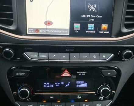 Чорний Хендай Ioniq, об'ємом двигуна 0 л та пробігом 98 тис. км за 13250 $, фото 58 на Automoto.ua