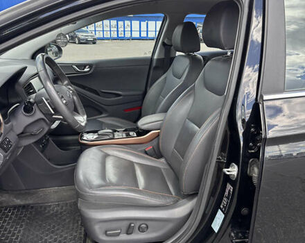 Черный Хендай Ioniq, объемом двигателя 0 л и пробегом 121 тыс. км за 12950 $, фото 29 на Automoto.ua