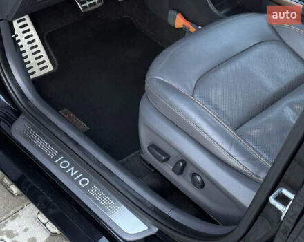 Черный Хендай Ioniq, объемом двигателя 0 л и пробегом 105 тыс. км за 12150 $, фото 16 на Automoto.ua