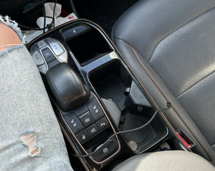 Хендай Ioniq 2017 в Житомире на Automoto.ua Черный Хендай Ioniq, объемом двигателя 0 л и пробегом 193 тыс. км за 12500 $, фото 10 на Automoto.ua