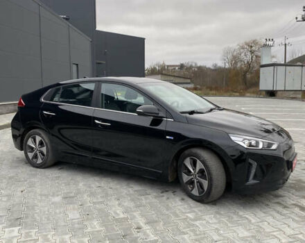 Черный Хендай Ioniq, объемом двигателя 0 л и пробегом 128 тыс. км за 12300 $, фото 12 на Automoto.ua