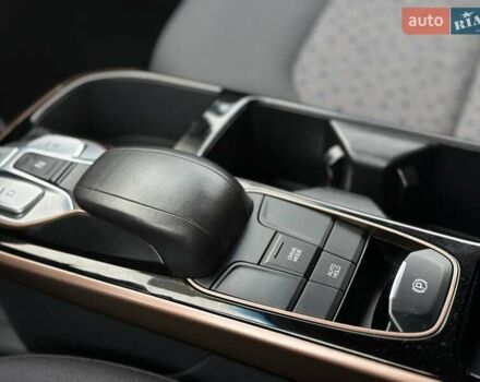 Черный Хендай Ioniq, объемом двигателя 0 л и пробегом 122 тыс. км за 11999 $, фото 68 на Automoto.ua