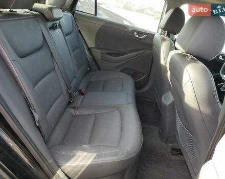 Черный Хендай Ioniq, объемом двигателя 1.6 л и пробегом 145 тыс. км за 3000 $, фото 9 на Automoto.ua