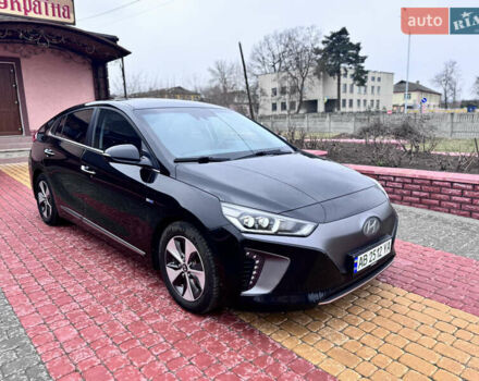Черный Хендай Ioniq, объемом двигателя 0 л и пробегом 150 тыс. км за 12800 $, фото 1 на Automoto.ua