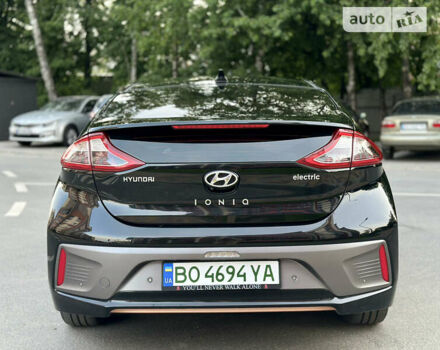 Чорний Хендай Ioniq, об'ємом двигуна 0 л та пробігом 99 тис. км за 14400 $, фото 9 на Automoto.ua