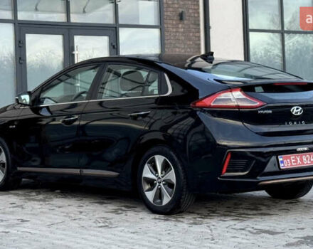 Черный Хендай Ioniq, объемом двигателя 0 л и пробегом 105 тыс. км за 12150 $, фото 10 на Automoto.ua