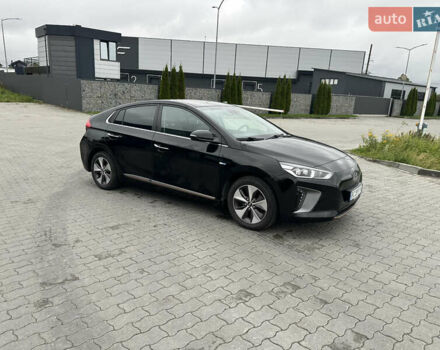 Хендай Ioniq 2017 в Львове на Automoto.ua Черный Хендай Ioniq, объемом двигателя 0 л и пробегом 110 тыс. км за 13300 $, фото 16 на Automoto.ua
