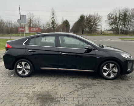 Черный Хендай Ioniq, объемом двигателя 0 л и пробегом 113 тыс. км за 13300 $, фото 10 на Automoto.ua