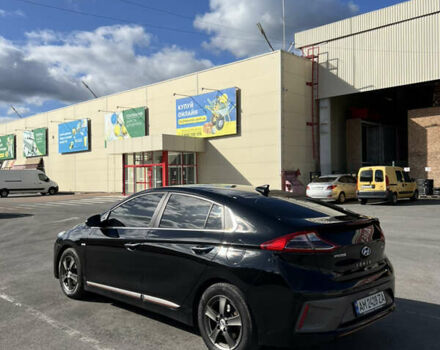 Хендай Ioniq 2017 в Житомире на Automoto.ua Черный Хендай Ioniq, объемом двигателя 0 л и пробегом 193 тыс. км за 12500 $, фото 1 на Automoto.ua