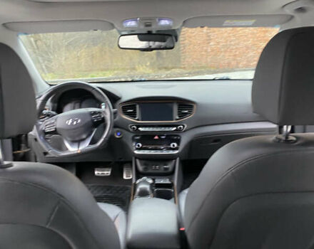 Черный Хендай Ioniq, объемом двигателя 0 л и пробегом 128 тыс. км за 12300 $, фото 32 на Automoto.ua