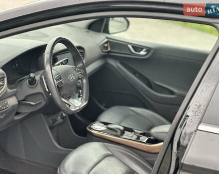 Хендай Ioniq 2017 в Львове на Automoto.ua Черный Хендай Ioniq, объемом двигателя 0 л и пробегом 110 тыс. км за 13300 $, фото 10 на Automoto.ua