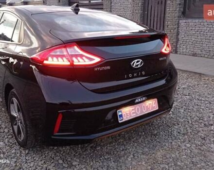 Черный Хендай Ioniq, объемом двигателя 0 л и пробегом 109 тыс. км за 12150 $, фото 9 на Automoto.ua