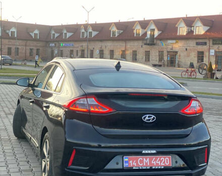 Черный Хендай Ioniq, объемом двигателя 0 л и пробегом 128 тыс. км за 12200 $, фото 3 на Automoto.ua