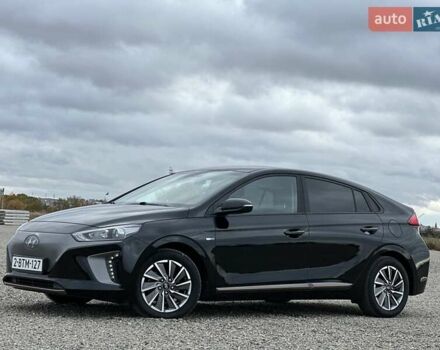 Черный Хендай Ioniq, объемом двигателя 0 л и пробегом 122 тыс. км за 11999 $, фото 9 на Automoto.ua