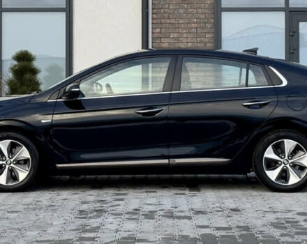 Черный Хендай Ioniq, объемом двигателя 0 л и пробегом 105 тыс. км за 12150 $, фото 8 на Automoto.ua